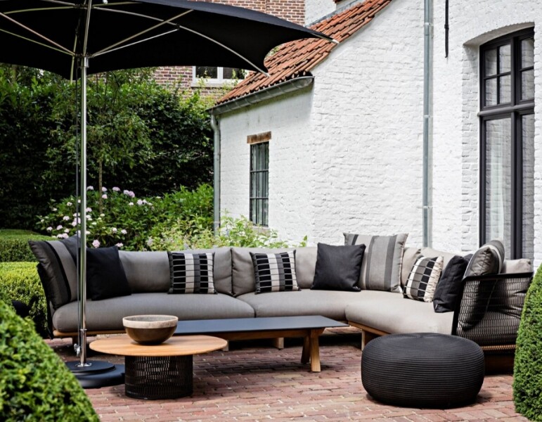 tuinset-parasol-klinkers-ondergrond