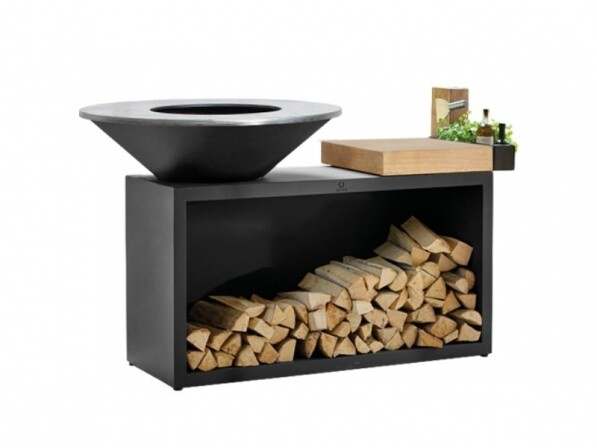 barbeque met houtopslag