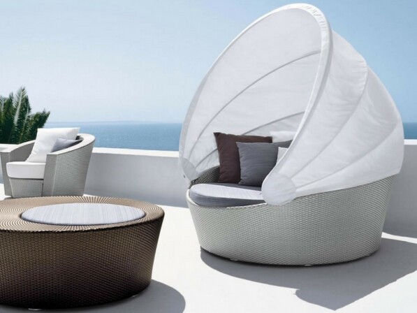 orbit witte loungestoel met zonnekap zijaanzicht