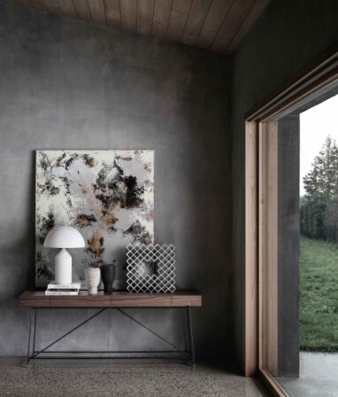 anyday deco tafel vooraanzicht tegen een donkere muur met een raam