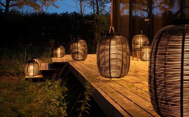 lantaarns buiten terras