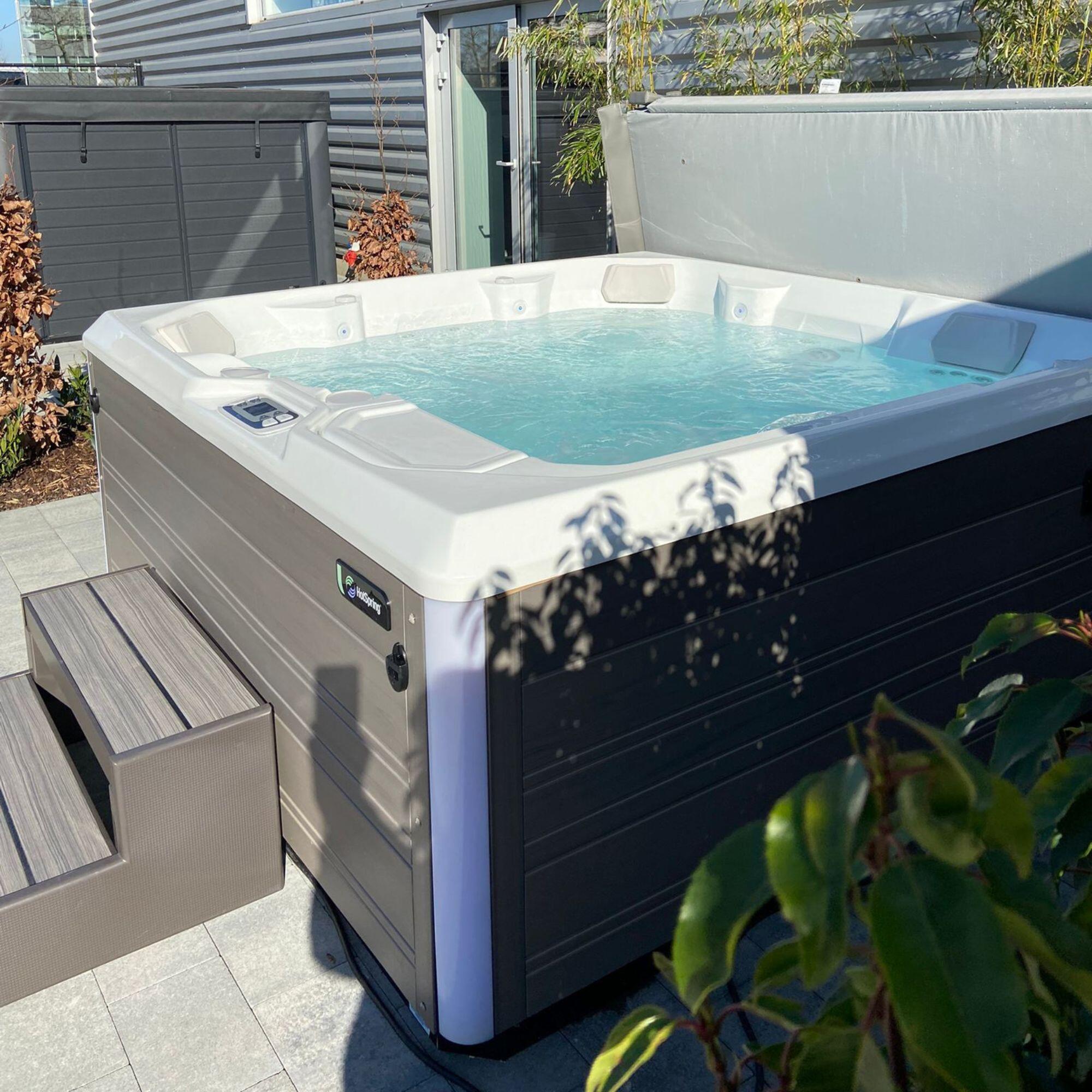 Een jacuzzi met warmtepomp: de meest energiezuinige spa op de markt? Een jacuzzi met warmtepomp - de meest energiezuinige spa op de markt - HotSpring - Gervi